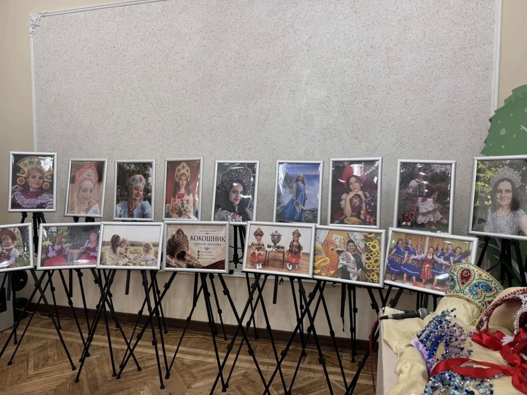 В Симферополе наградили победителей фотоконкурса «Кокошник — русское наследие» В Симферополе наградили победителей фотоконкурса «Кокошник — русское наследие»