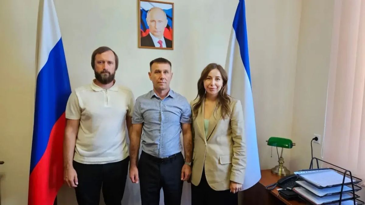 Юрий Нимченко: Во исполнение поручения Председателя Совета Федерации Валентины Ивановны Матвиенко, данного в ходе 616-го заседания Совета Федерации, провел рабочую встречу с представителями Республики Крым в Палате молодых... Юрий Нимченко: Во исполнение поручения Председателя Совета Федерации Валентины Ивановны Матвиенко, данного в ходе 616-го заседания Совета Федерации, провел рабочую встречу с представителями Республики Крым в Палате молодых...
