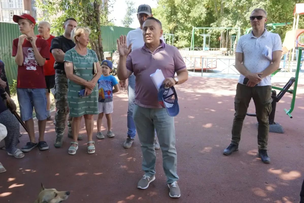 Иван Кошель: Провел встречу с жителями домов по Вокзальному шоссе, 83-а, 83-б, по вопросу строительства котельной для ЖК «Образцово» на прилегающей к ним территории Иван Кошель: Провел встречу с жителями домов по Вокзальному шоссе, 83-а, 83-б, по вопросу строительства котельной для ЖК «Образцово» на прилегающей к ним территории