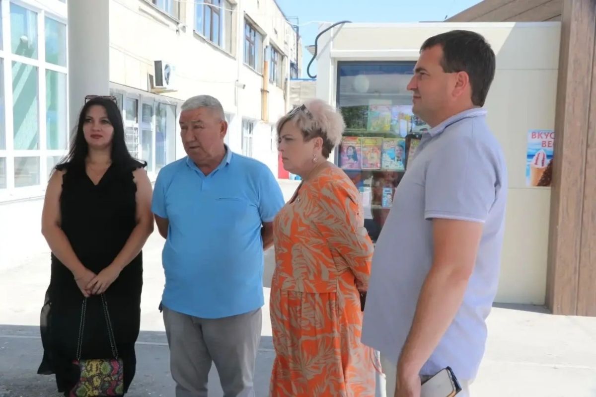 Руководство Бахчисарайского районного совета посетили автостанцию г. Бахчисарай
