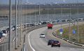 90 авто стоят в очереди перед Крымским мостом со стороны Керчи