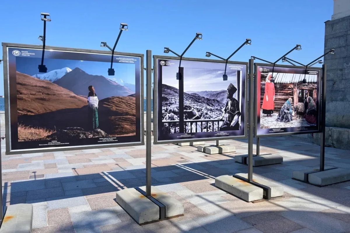 На Приморском бульваре открылась фотовыставка «Многонациональная Россия»