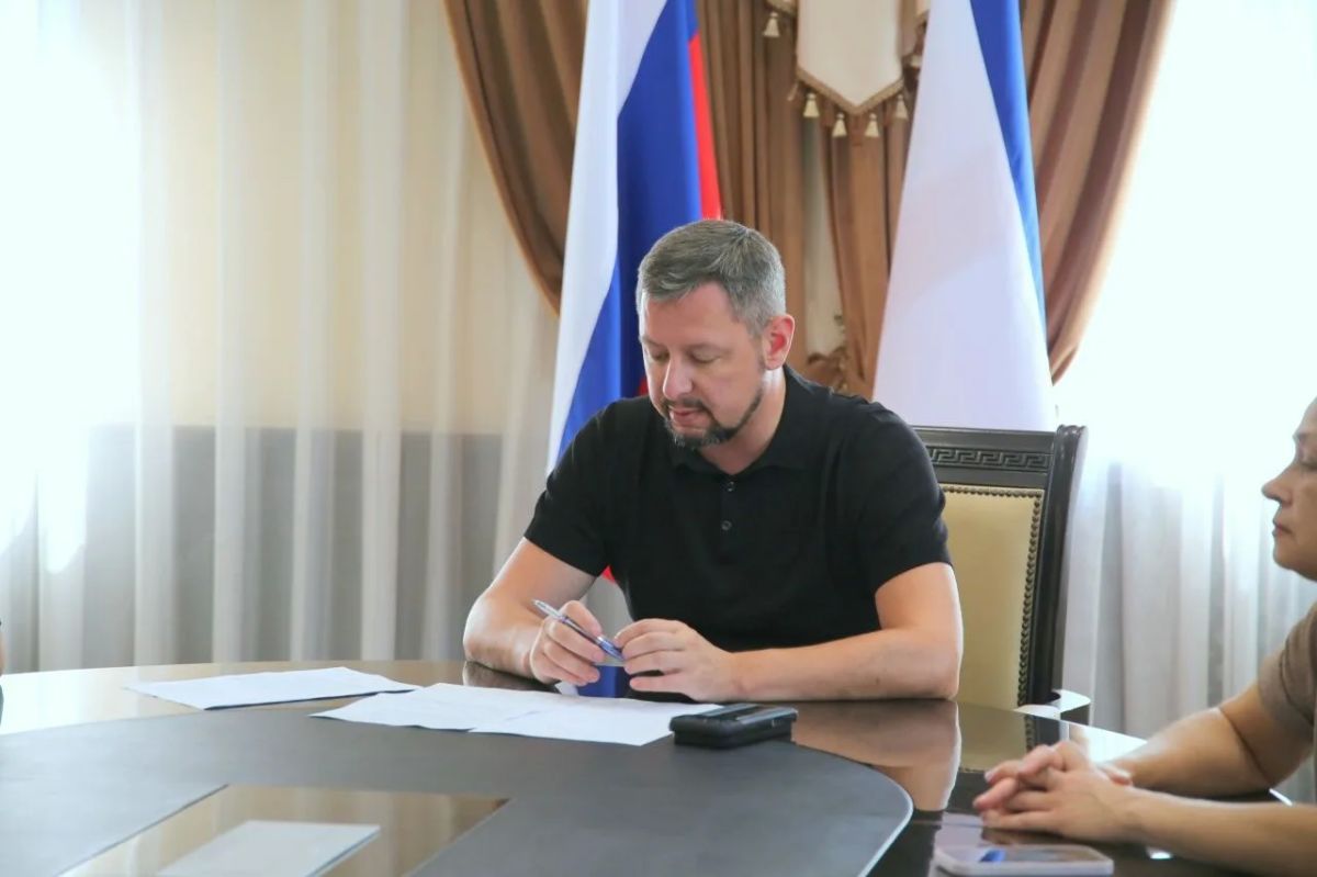 Дмитрий Скобликов: «На личном приеме обсудили вопросы поддержки предпринимателей» Дмитрий Скобликов: «На личном приеме обсудили вопросы поддержки предпринимателей»