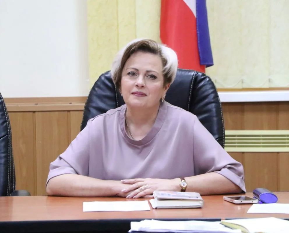 С большим уважением поздравляю с Днем рождения коллегу, друга, главу муниципального образования Бахчисарайский район - председателя Бахчисарайского районного совета Ольгу Урайкину