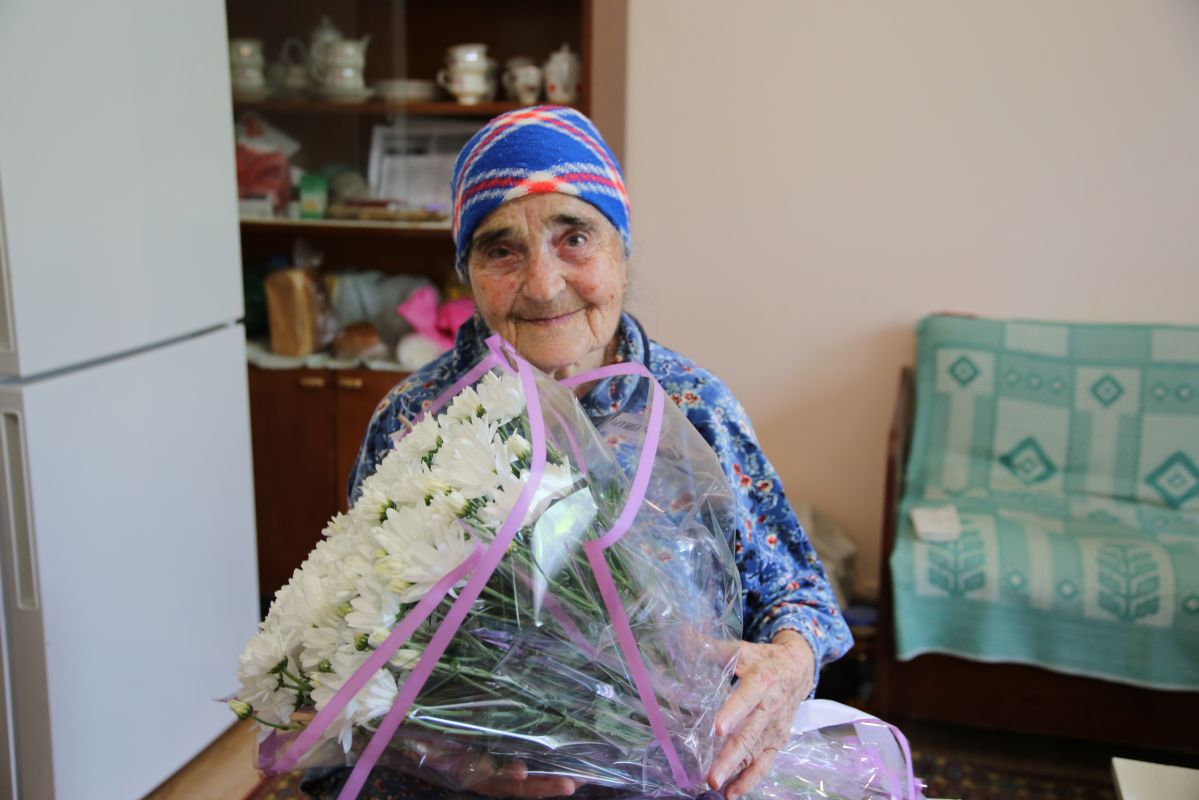 Ветеран педагогического труда Васфие Халилова отметила 94-й день рождения Ветеран педагогического труда Васфие Халилова отметила 94-й день рождения