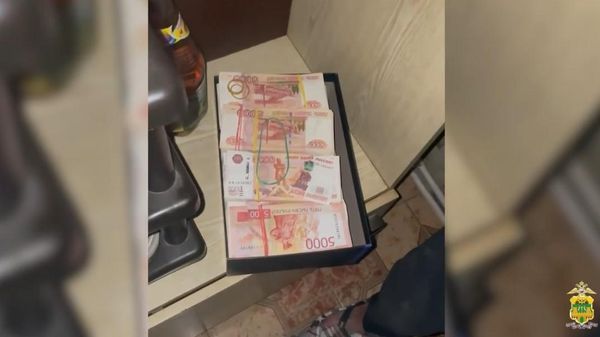 На Кубани похитили 18 млн рублей из такси на заправке