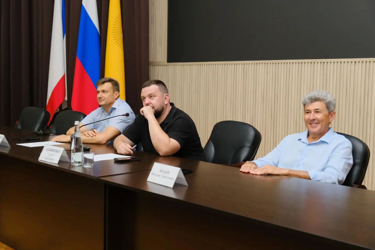 Провели традиционное аппаратное совещание по оперативной обстановке в регионе Провели традиционное аппаратное совещание по оперативной обстановке в регионе