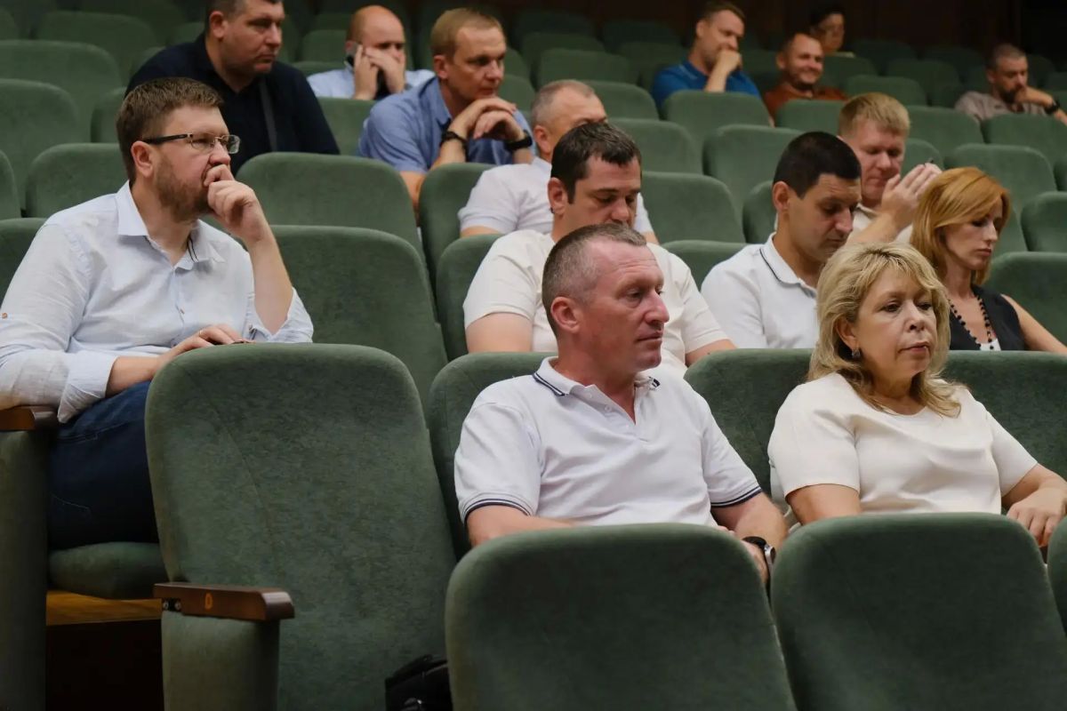 Провели традиционное аппаратное совещание по оперативной обстановке в регионе Провели традиционное аппаратное совещание по оперативной обстановке в регионе