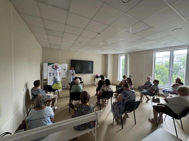 Более 200 севастопольцев посетили школу здоровья «Здоровый век» в поликлинике № 7 Более 200 севастопольцев посетили школу здоровья «Здоровый век» в поликлинике № 7