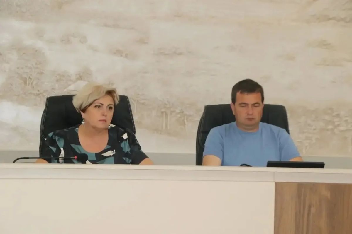 Глава администрации Бахчисарайского района Анжелика Ястребова приняла участие в 32-ом заседании Бахчисарайского районного совета