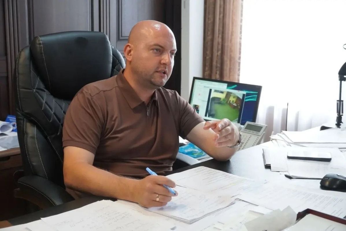 Иван Кошель: Провел рабочее совещание с исполняющим обязанности директора ООО «Горсвет-Керчь» Олегом Олексенко и директором Службы городского хозяйства Андреем Хоменко Иван Кошель: Провел рабочее совещание с исполняющим обязанности директора ООО «Горсвет-Керчь» Олегом Олексенко и директором Службы городского хозяйства Андреем Хоменко