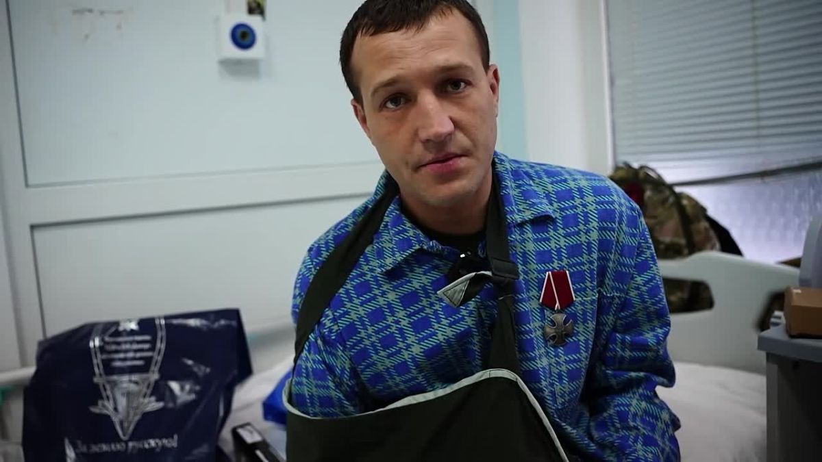 Десантников-штурмовиков Ивановского соединения ВДВ наградили орденами Мужества