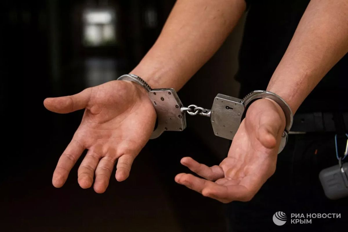 Полиция по горячим следам задержала симферопольца, который приставал к маленьким девочкам