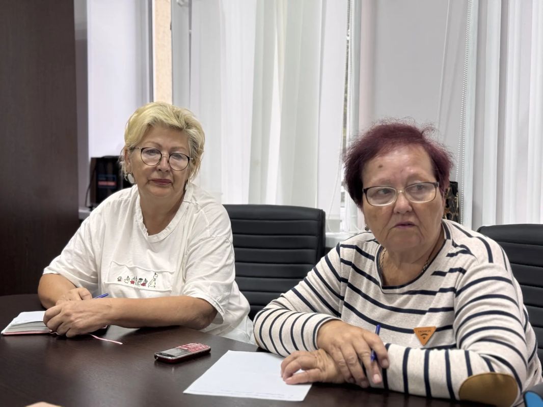 Анна Трушина провела рабочее совещание с председателями садовых некоммерческих товариществ района Анна Трушина провела рабочее совещание с председателями садовых некоммерческих товариществ района