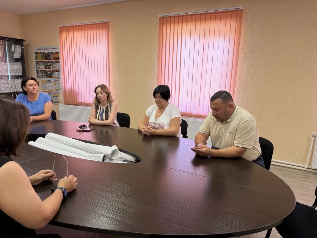 Глава администрации Бахчисарайского района Анжелика Ястребова продолжила выезд в поселения района Глава администрации Бахчисарайского района Анжелика Ястребова продолжила выезд в поселения района
