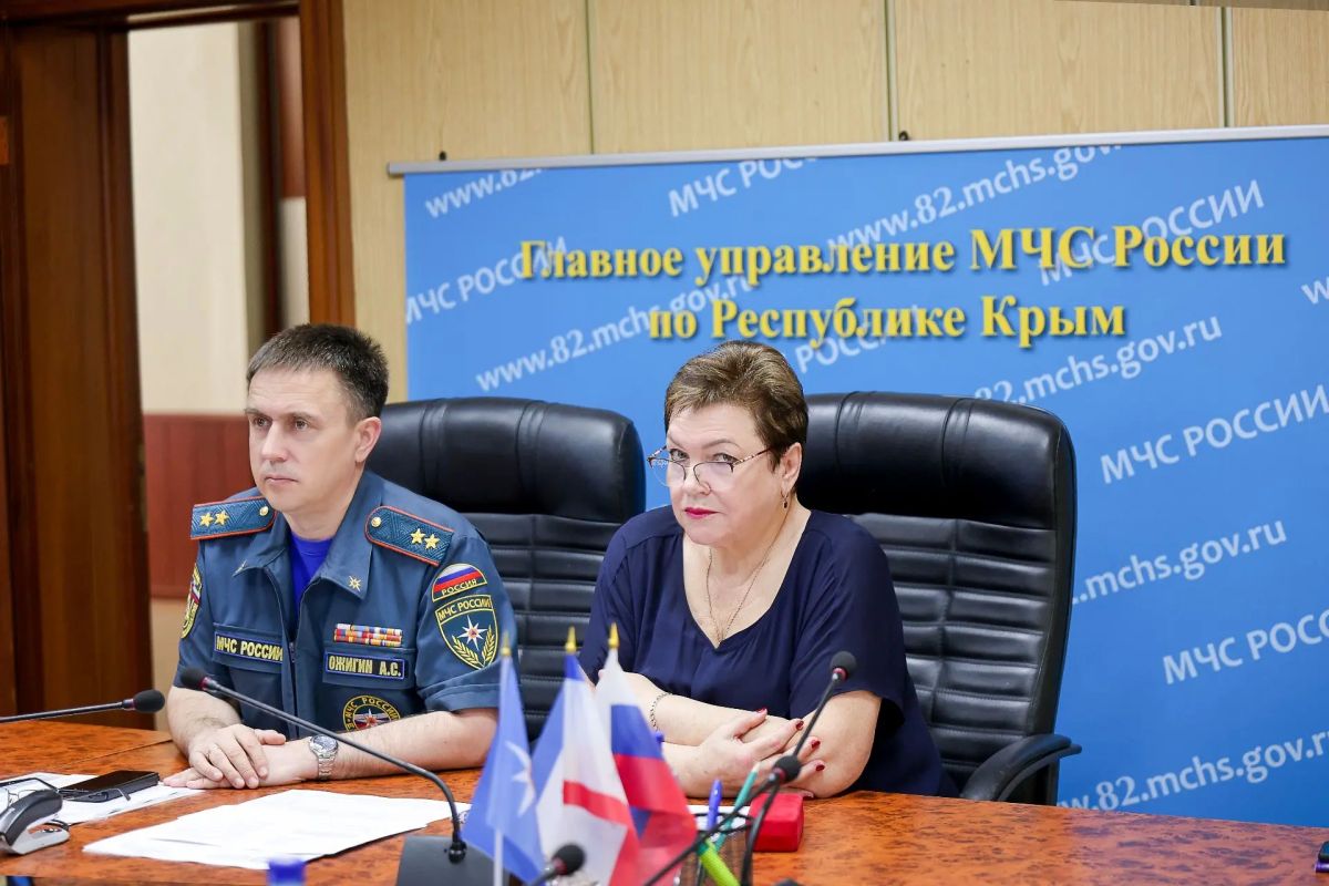 МЧС России и ВДПО: вместе - за безопасность! МЧС России и ВДПО: вместе - за безопасность!