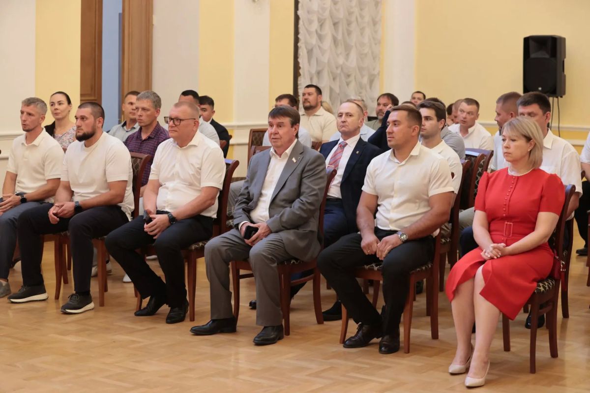 Александр Резников удостоен звания «Заслуженный строитель Республики Крым» Александр Резников удостоен звания «Заслуженный строитель Республики Крым»