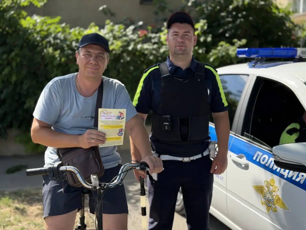 Сотрудники Госавтоинспекции провели профилактическую акцию «Водитель, не отвлекайся за рулем» Сотрудники Госавтоинспекции провели профилактическую акцию «Водитель, не отвлекайся за рулем»