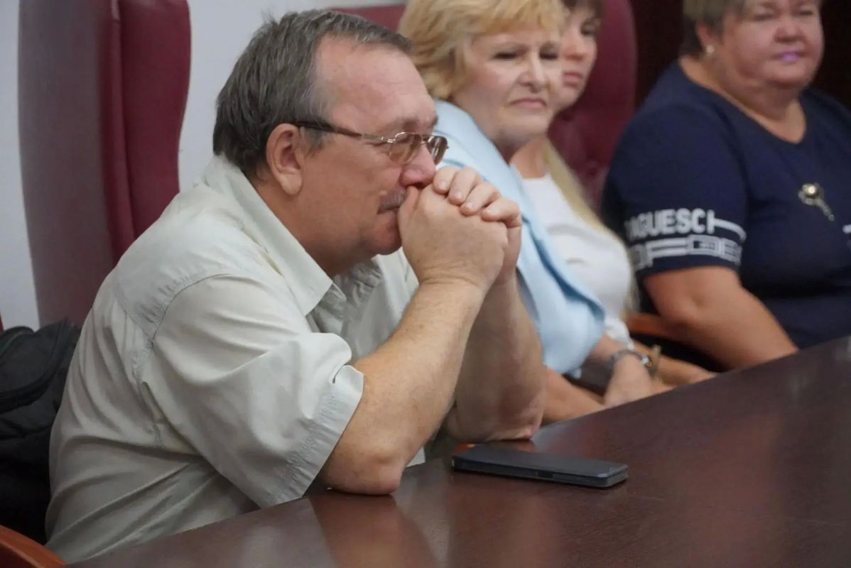 В преддверии Дня физкультурника в городе-герое состоялось торжественное награждение людей, чья жизнь неразрывно связана со спортом В преддверии Дня физкультурника в городе-герое состоялось торжественное награждение людей, чья жизнь неразрывно связана со спортом