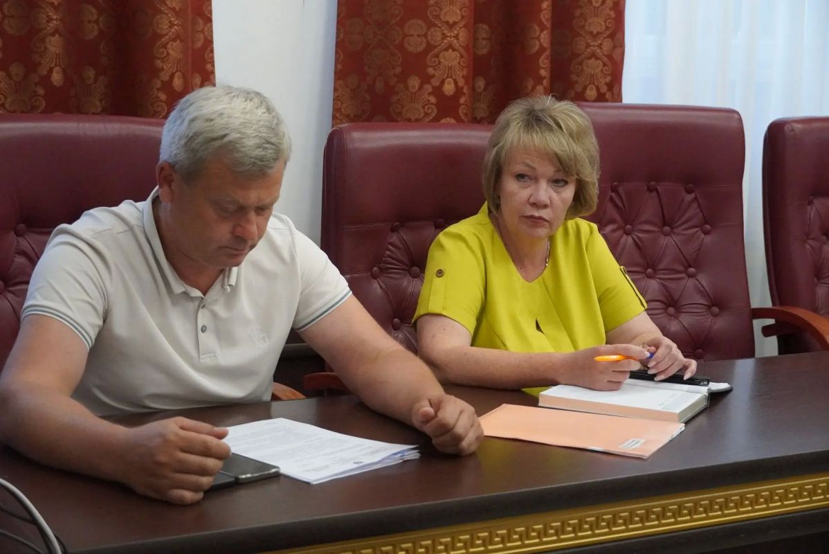 В администрации города состоялось межведомственное совещание, посвященное вопросам организации учебного процесса и обеспечения безопасности в учреждениях среднего профессионального образования В администрации города состоялось межведомственное совещание, посвященное вопросам организации учебного процесса и обеспечения безопасности в учреждениях среднего профессионального образования