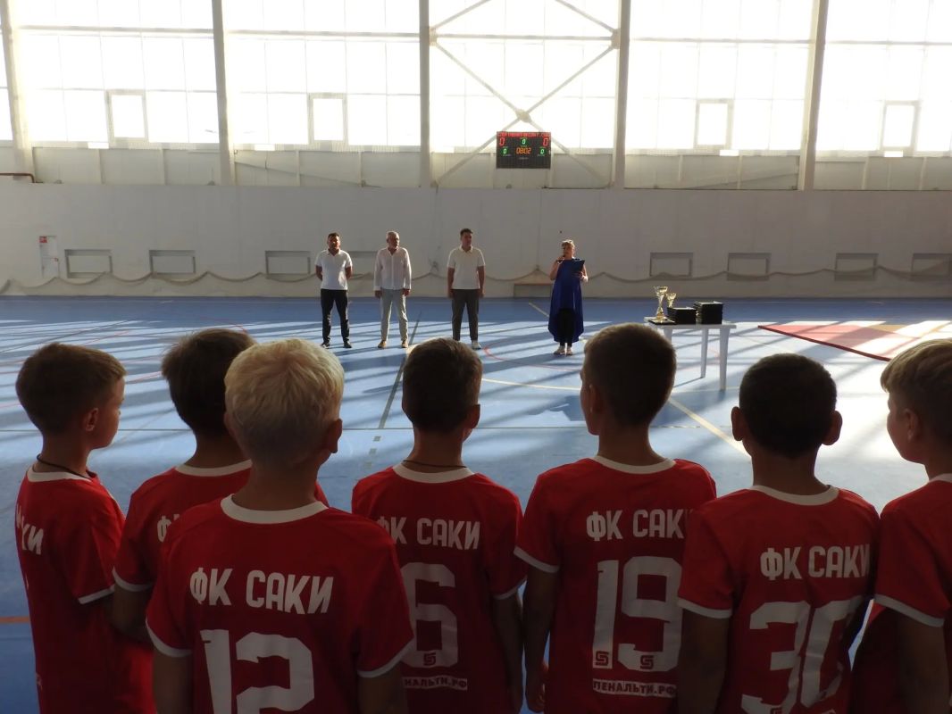 В преддверии празднования Дня физкультурника России в спортивно-оздоровительном комплексе города Саки состоялась торжественная церемония награждения выдающихся спортсменов нашего города В преддверии празднования Дня физкультурника России в спортивно-оздоровительном комплексе города Саки состоялась торжественная церемония награждения выдающихся спортсменов нашего города