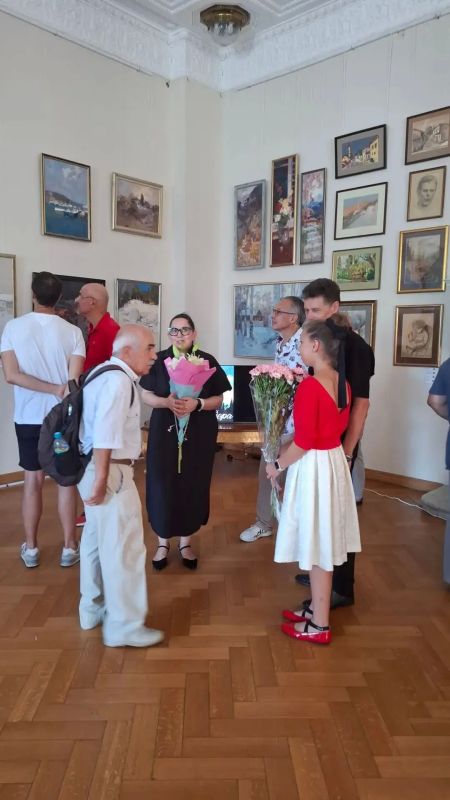 «Крымская династия художников Шумовых»: выставка о правде, свете и связи поколений «Крымская династия художников Шумовых»: выставка о правде, свете и связи поколений
