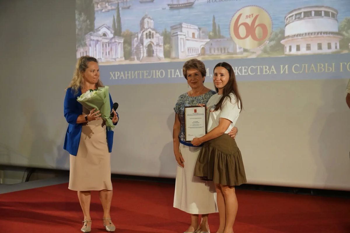 Екатерина Алтабаева: Приняла участие в торжественном мероприятии в честь 66-летия Музея-заповедника героической обороны и освобождения Севастополя Екатерина Алтабаева: Приняла участие в торжественном мероприятии в честь 66-летия Музея-заповедника героической обороны и освобождения Севастополя