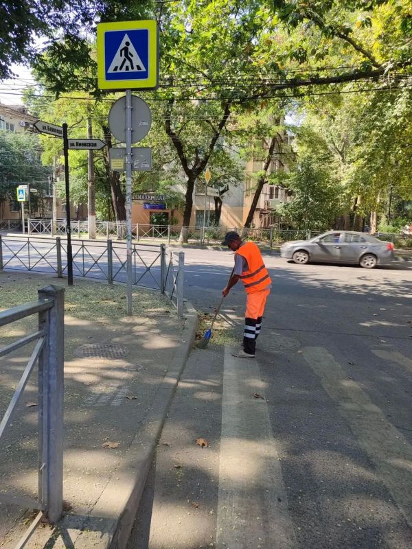 Поддержание чистоты и порядка - ежедневная задача Поддержание чистоты и порядка - ежедневная задача
