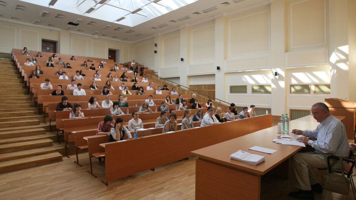 В Крыму 40 студентов вузов получат стипендии от Совмина