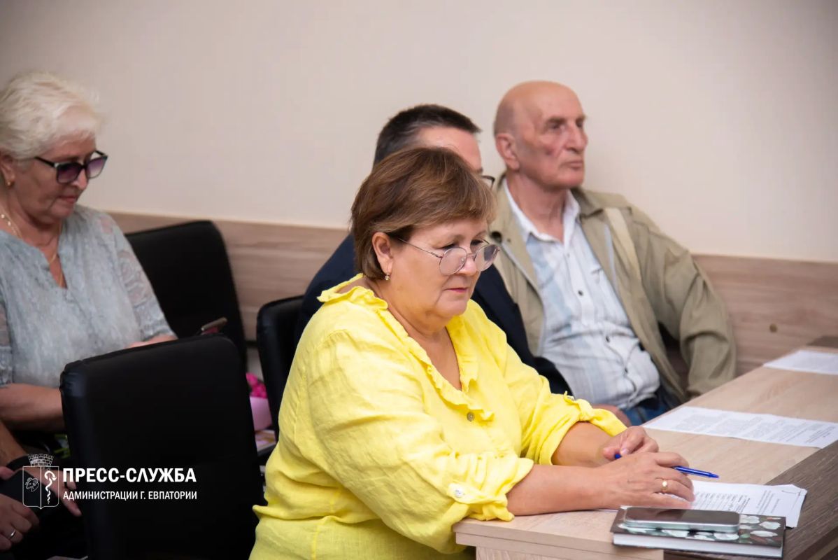 В Евпатории прошло заседание Совета по межнациональным и межконфессиональным отношениям В Евпатории прошло заседание Совета по межнациональным и межконфессиональным отношениям