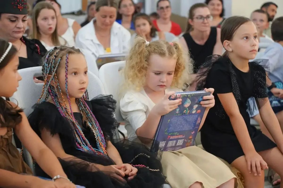 Сказки 14 народов Крыма — в одной книге Сказки 14 народов Крыма — в одной книге