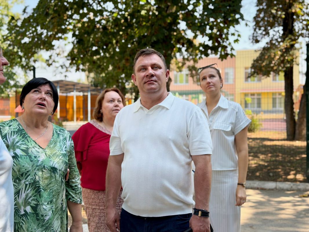 Юрий Нестеренко: Рабочие встречи с трудовыми коллективами и жителями Бахчисарайского района, сегодня начали с коллектива Почтовской участковой больницы ГБУЗ РК «Бахчисарайская ЦРБ», при участии руководства района Юрий Нестеренко: Рабочие встречи с трудовыми коллективами и жителями Бахчисарайского района, сегодня начали с коллектива Почтовской участковой больницы ГБУЗ РК «Бахчисарайская ЦРБ», при участии руководства района