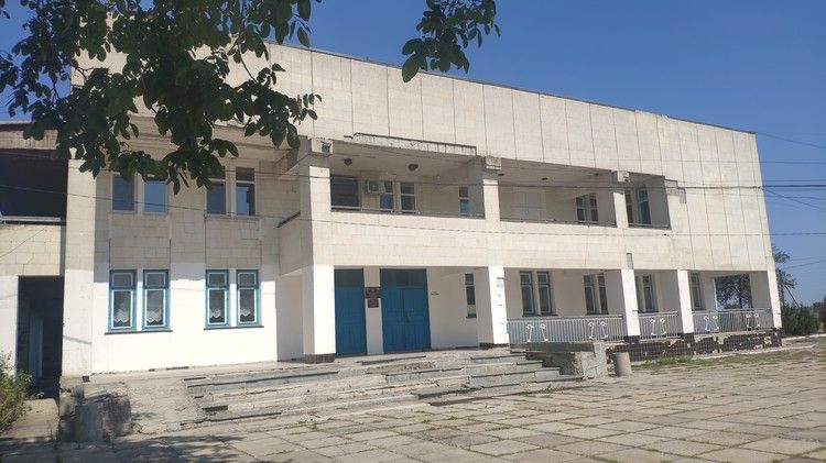 Учил петь и хотел закопать рядом с домом: страшные подробности смерти 12-летней школьницы в Крыму Учил петь и хотел закопать рядом с домом: страшные подробности смерти 12-летней школьницы в Крыму