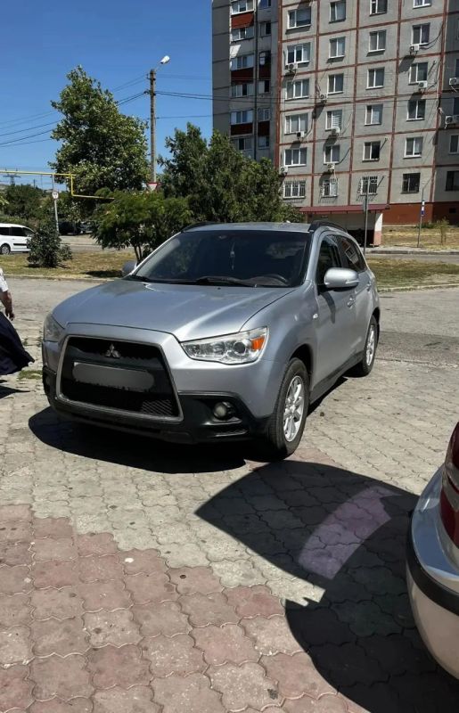 Иван Кошель: Призываю керчан не парковать автомобили в зелёной зоне и с заездом на бордюр! Иван Кошель: Призываю керчан не парковать автомобили в зелёной зоне и с заездом на бордюр!