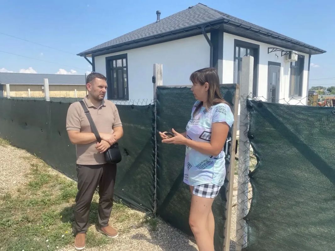 Выезды в населённые пункты Белогорского района и общение с жителями сейчас – одна из первоочередных задач для нашей команды Выезды в населённые пункты Белогорского района и общение с жителями сейчас – одна из первоочередных задач для нашей команды