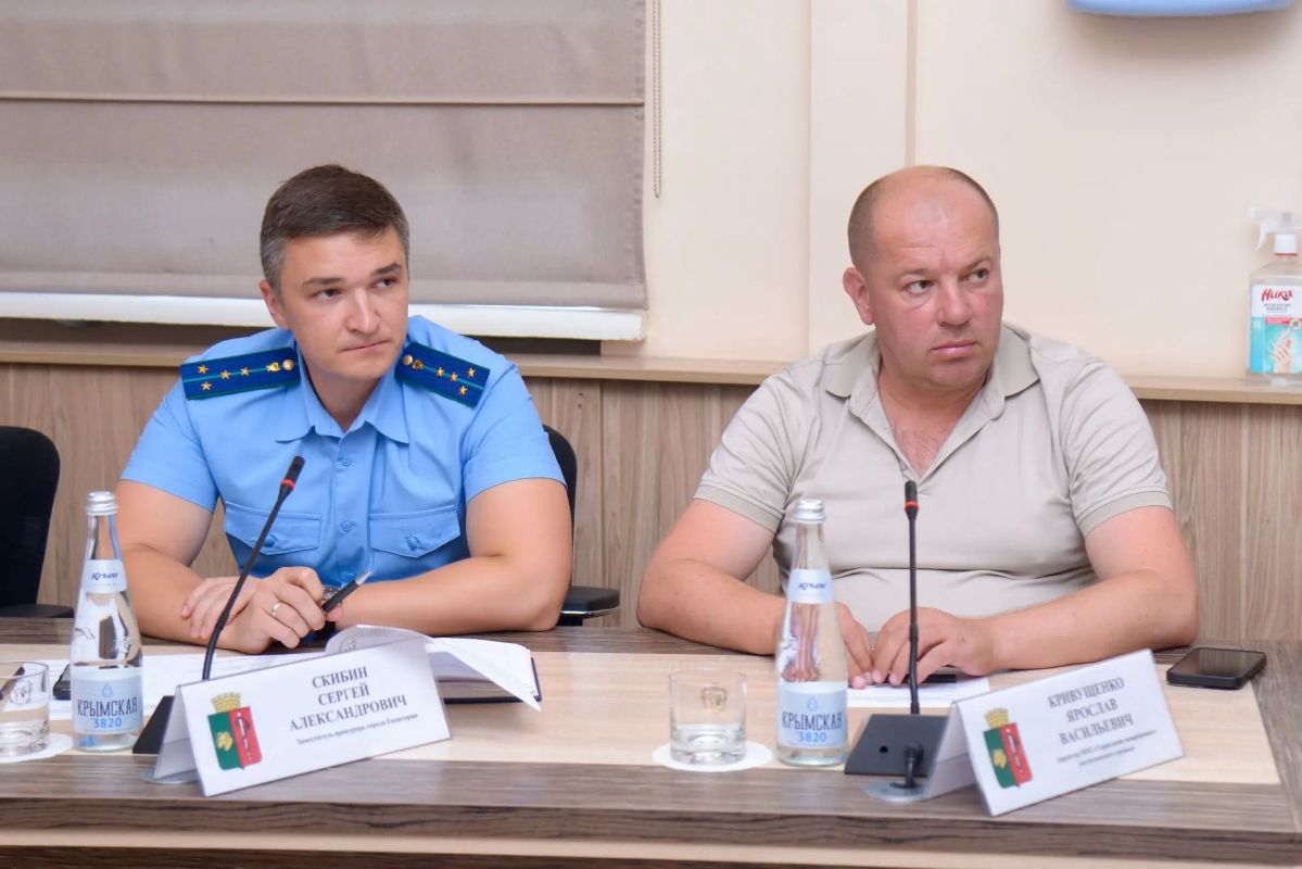 В Евпатории обсудили меры по борьбе со стихийными свалками строительных отходов В Евпатории обсудили меры по борьбе со стихийными свалками строительных отходов