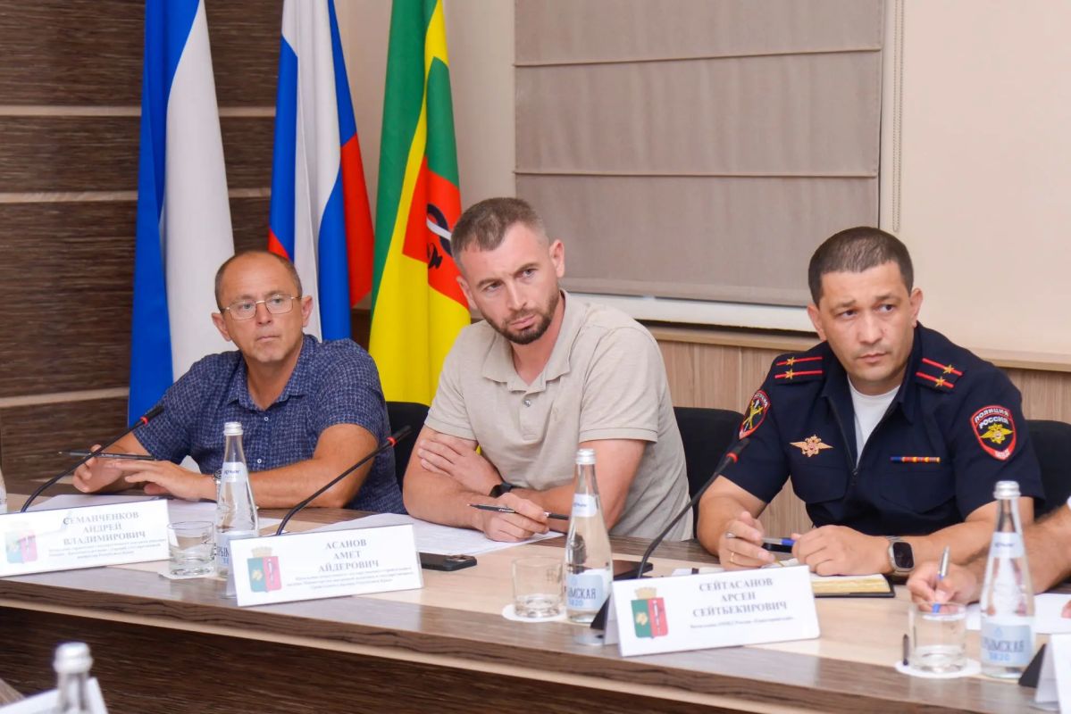 В Евпатории обсудили меры по борьбе со стихийными свалками строительных отходов В Евпатории обсудили меры по борьбе со стихийными свалками строительных отходов