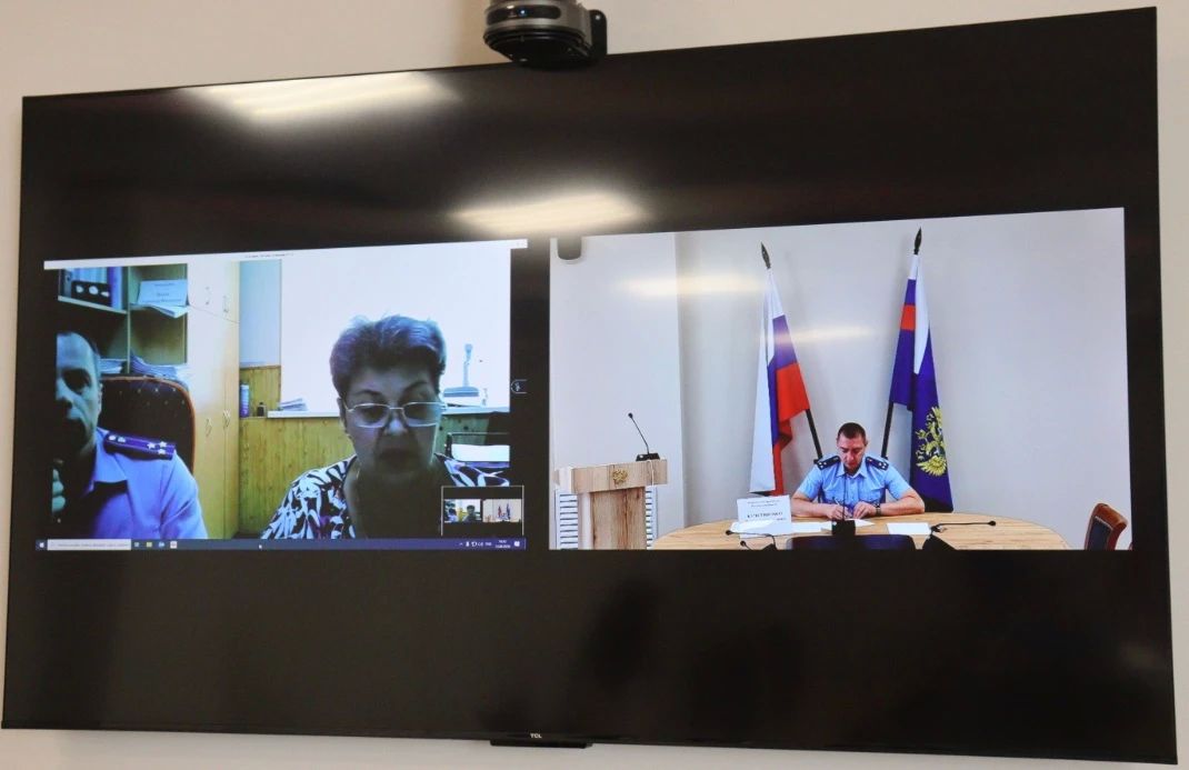 Заместитель прокурора Крыма Павел Кучерявенко провел прием жителей Бахчисарайского района Заместитель прокурора Крыма Павел Кучерявенко провел прием жителей Бахчисарайского района