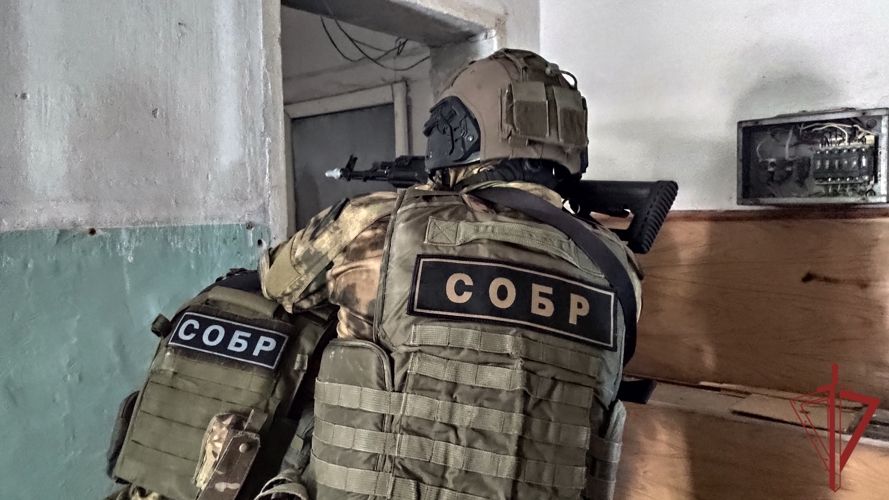 При силовой поддержке спецподразделения Росгвардии пресечена деятельность подпольного игрового салона в Севастополе