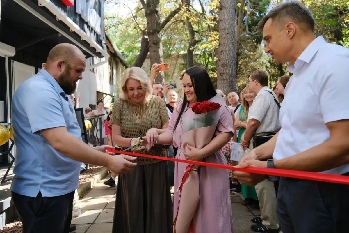 В Ялте нашли приют все общественные организации! В Ялте нашли приют все общественные организации!