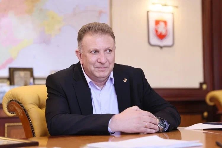 Сегодня, 14 августа, празднует свой день рождения Первый заместитель министра спорта Республики Крым Сергей Александрович Гниздыло