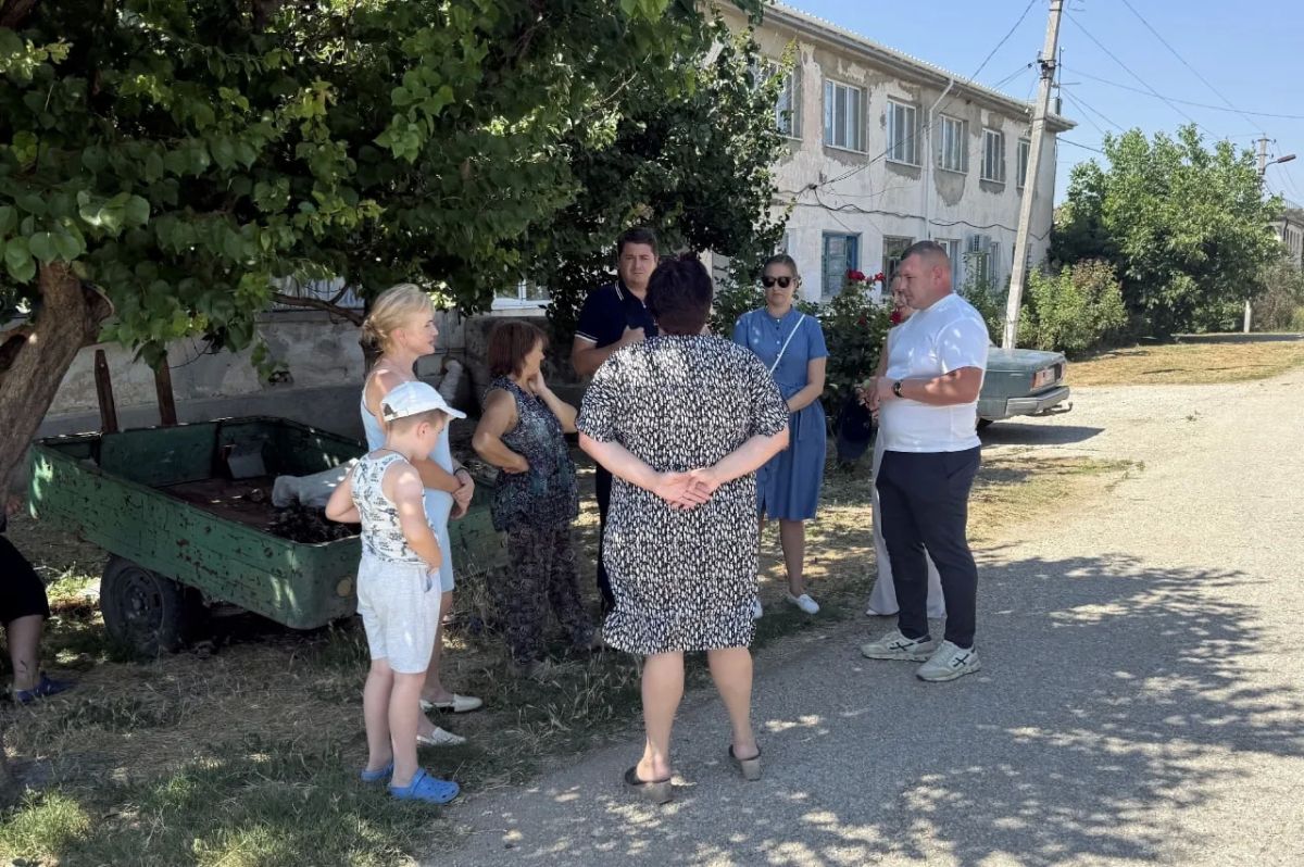 Депутаты Госсовета Крыма активно поддерживают жителей и организации региона