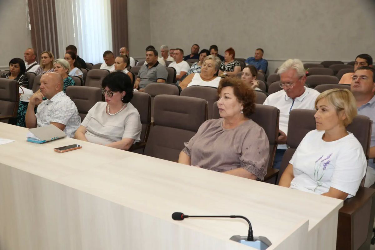 С главами поселений и депутатами райсовета проведено совещание по информированию населения об ограничениях доступа граждан и гражданского автотранспорта в зону лесных массивов С главами поселений и депутатами райсовета проведено совещание по информированию населения об ограничениях доступа граждан и гражданского автотранспорта в зону лесных массивов