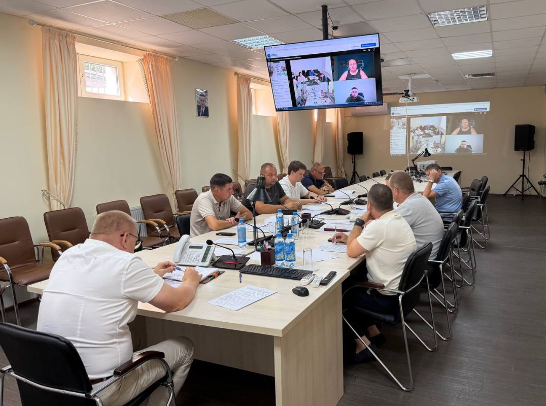 Эдуард Щёголев провёл совещание по строительству очистных сооружений Эдуард Щёголев провёл совещание по строительству очистных сооружений