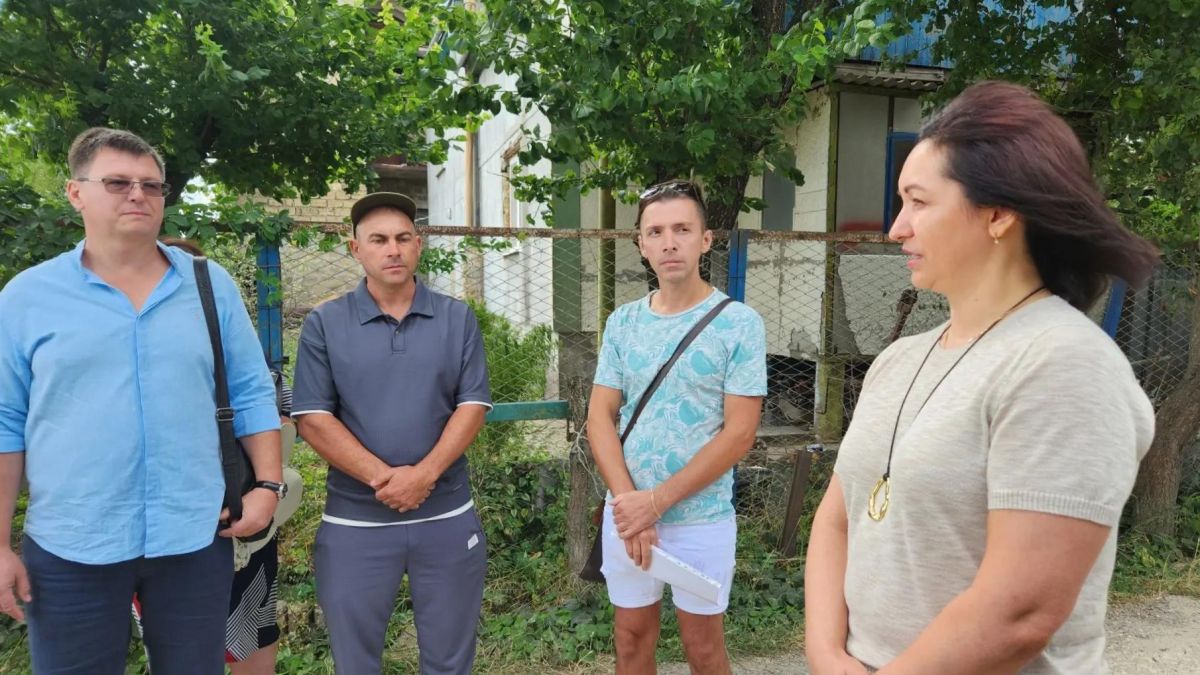 Лариса Кулинич встретилась с председателями СНТ в Симферопольском районе Лариса Кулинич встретилась с председателями СНТ в Симферопольском районе