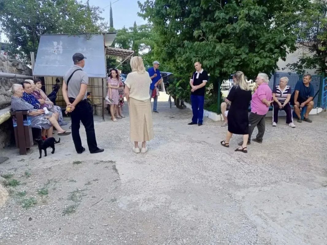 Янина Павленко: Сегодня работаю в Ялте – комплексно проработали с управляющими компаниями вопросы заглубленных помещений Янина Павленко: Сегодня работаю в Ялте – комплексно проработали с управляющими компаниями вопросы заглубленных помещений