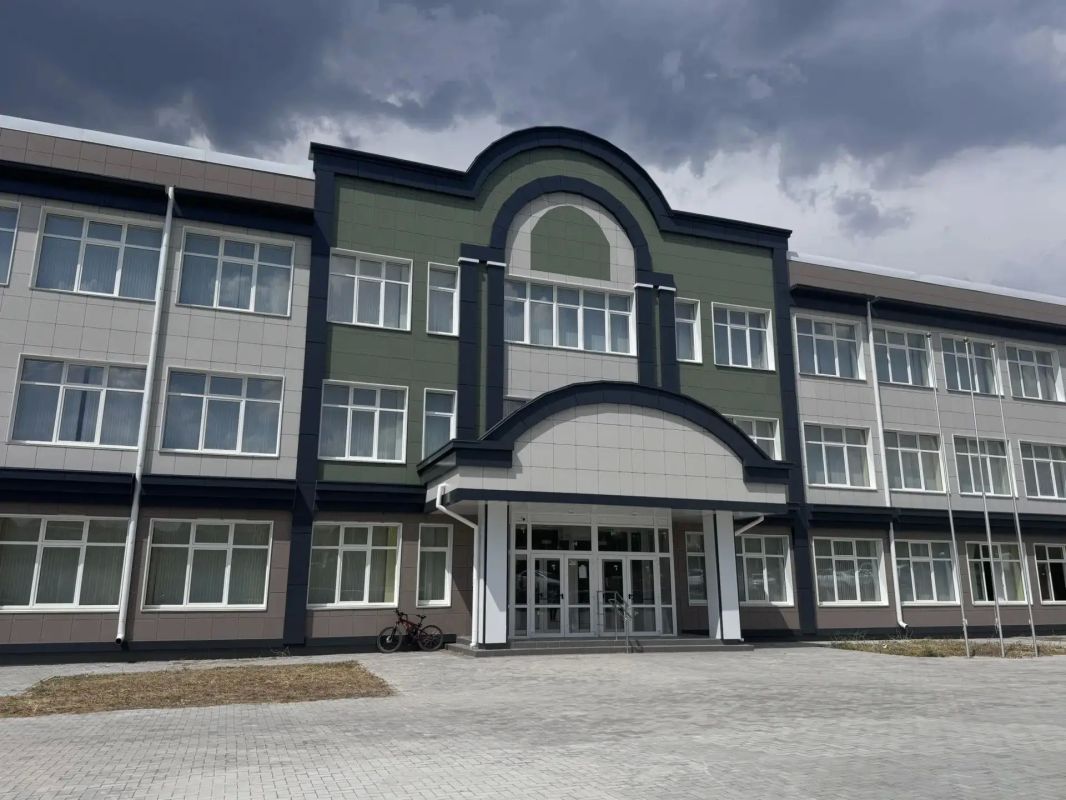 1900 новых мест для крымских школьников уже к 1 сентября! 1900 новых мест для крымских школьников уже к 1 сентября!
