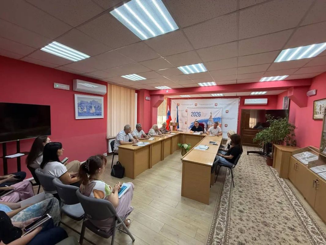 В Госкомитете по делам архивов Республики Крым состоялось очередное аппаратное совещание