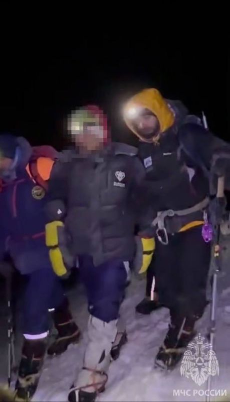 Группу альпинистов из Крыма спасли на Эльбрусе