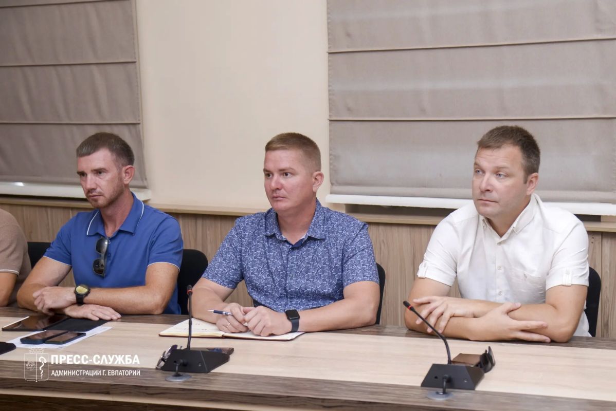 В Евпатории обсудили ключевые вопросы жизнедеятельности города В Евпатории обсудили ключевые вопросы жизнедеятельности города